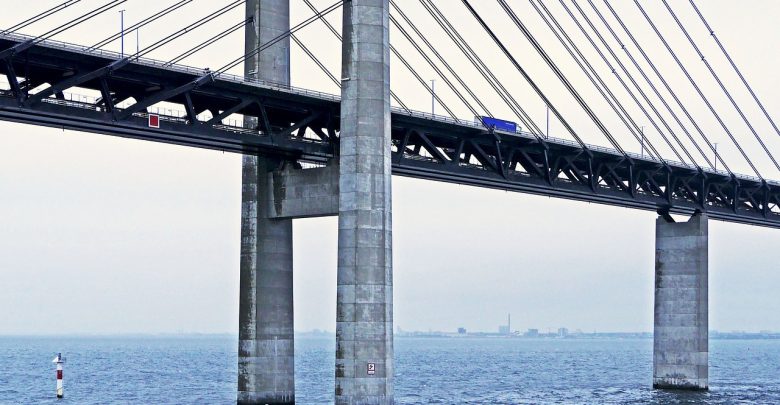 Katastrofa pociągu na moście w Danii. Nie żyje co najmniej sześć osób