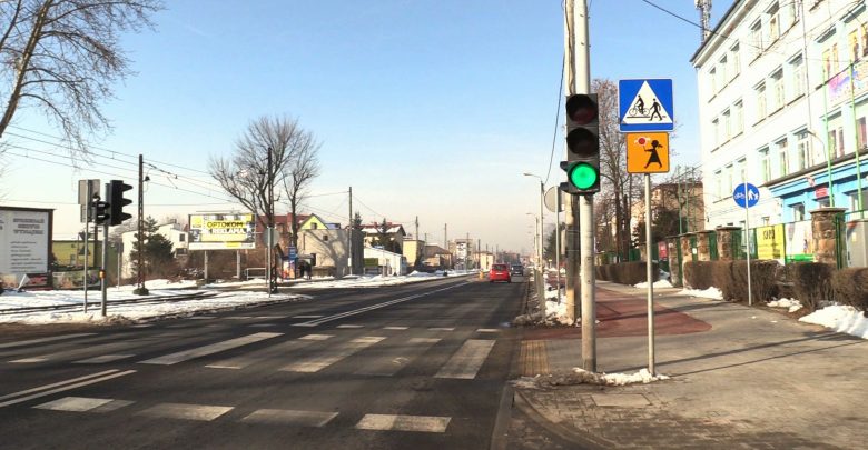 W Sosnowcu dwoje dzieci zostało potrąconych na przejściu dla pieszych – do zdarzenia doszło przy ulicy Generała Andersa, tuż przy Szkole Podstawowej nr 20