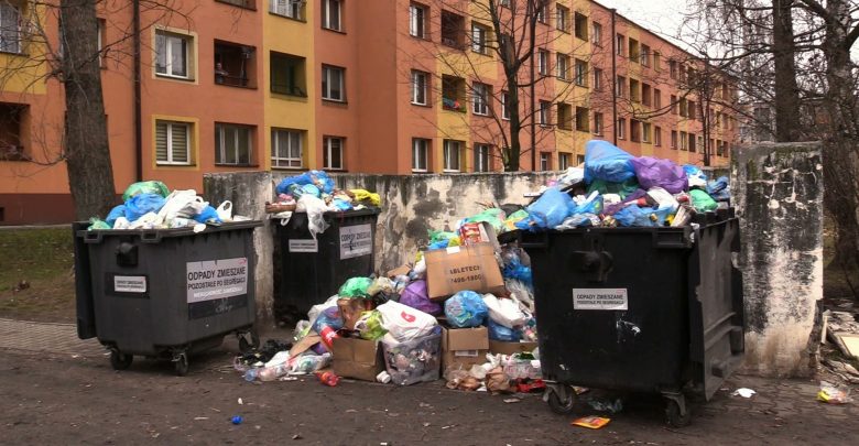 Śląskie: Nadciągają gigantyczne podwyżki cen za wywóz śmieci! Gdzie najbardziej? (fot.poglądowe - archiwum)