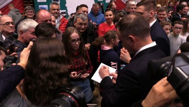 Andrzej Duda na Śląsku. Prezydent odwiedził komandosów w Lublińcu i spotkał się z mieszkańcami