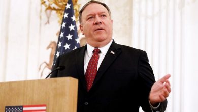 Pompeo, który przebywa od wtorku z wizytą w Polsce, odwiedził batalionową grupę bojową NATO wraz z szefem polskiego MSZ Jackiem Czaputowiczem (fot.TVP Info)