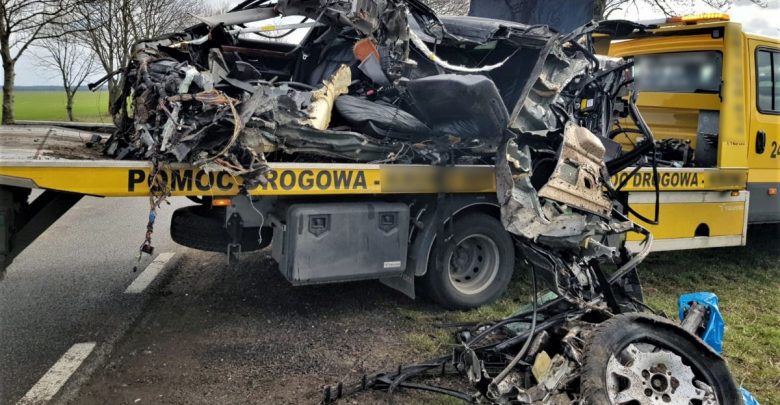 Tragiczny wypadek 22-letniego kierowcy BMW [ZDJĘCIA] (fot. Policja Lubuska)
