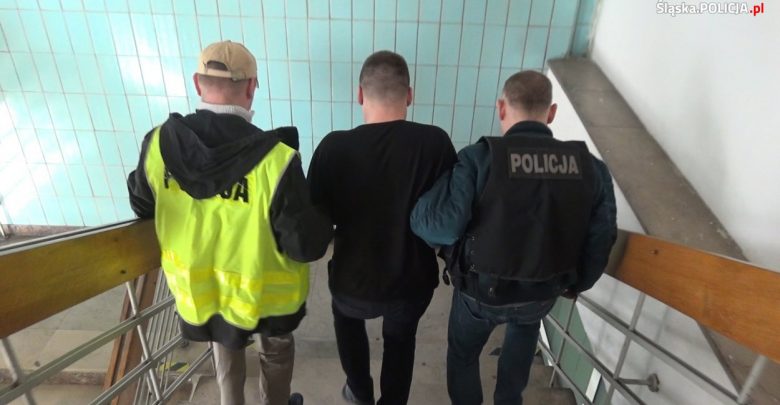 Śląskie: Policja uderzyła w kiboli! Przejęła narkotyki za 2 mln złotych, rozbiła dwa gangi! [WIDEO] (fot. Śląska Policja)