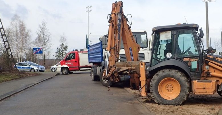 Śląskie: Zginął pod kołami ciężarówki, którą wcześniej kierował (fot.KMP Rybnik)