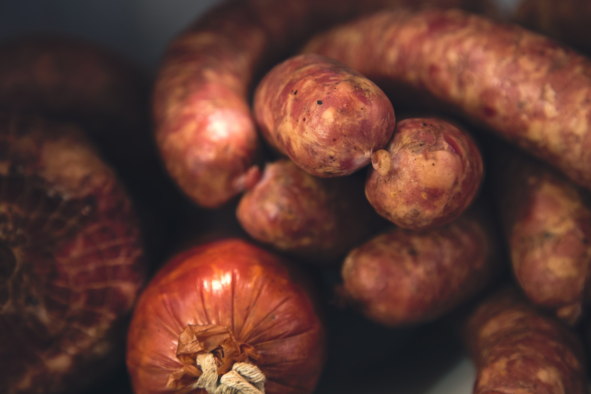 Salmonella w kiełbasie i mięsie garmażeryjnym! GIS ostrzega (fot.poglądowe/www.pixabay.com)