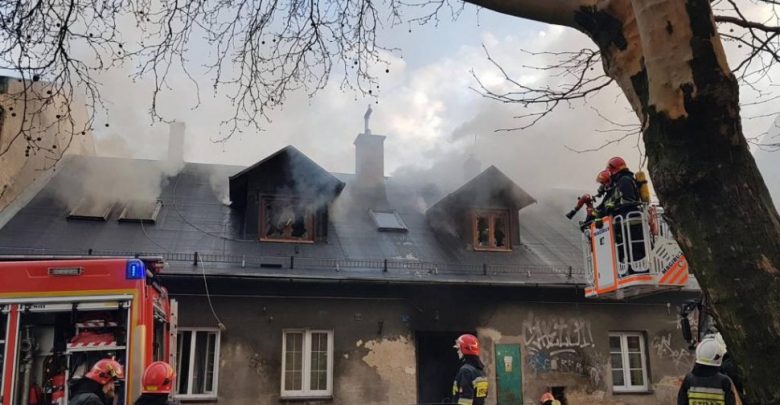 Smród i kłęby dymu, pożar domu w Bielsku-Białej! Czy to było podpalenie?