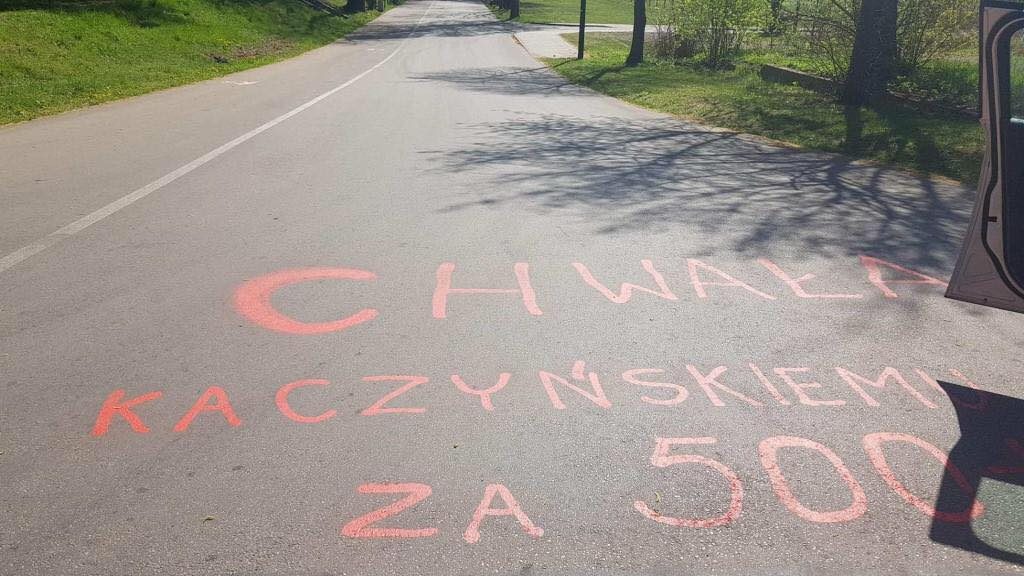 Sosnowiec: Chwała Kaczyńskiemu za 500 plus! Prezydent miasta jest wściekły! (fot.facebook.com/Arkadiusz Chęciński)