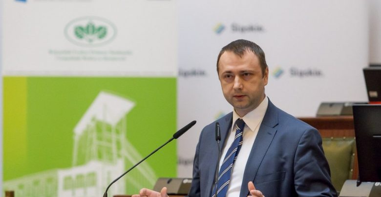 W Urzędzie Marszałkowskim Województwa Śląskiego odbyła się konferencja dotycząca możliwości uzyskania dofinansowania na likwidację niskiej emisji (fot.slaskie.pl)