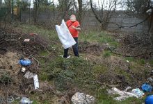 Katowice: Foto-pułapka sfotografowała wyrzucanie śmieci do lasu. Zobaczcie TYCH śmieciarzy! (fot. SM Katowice)