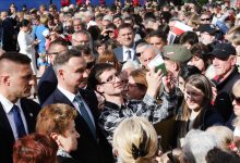 Prezydent Andrzej Duda odwiedził dziś Mysłowice i Świętochłowice, gdzie spotkał się z mieszkańcami tych miast. Prezydentowi towarzyszył wojewoda śląski Jarosław Wieczorek (fot.ŚUW)