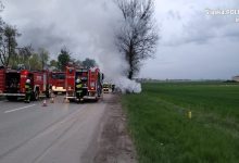 Tragiczny wypadek w Orzeszu! [FOTO] Samochód stanął w płomieniach (KMP Mikołów)