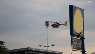 Wybuch gazu w Rybniku! Poparzoną młoda kobioetę zabrał helikopter LPR (fot. KMP Rybnik)