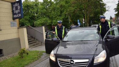 Śląskie: Na sygnale i z piskiem opon! Policja eskortowała karetkę, która utknęła w korku!