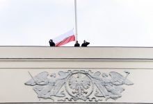 Katowice: Specjalna flaga od Prezydenta RP powiewa już nad gmachem Sejmu Śląskiego (źr:ŚUW)
