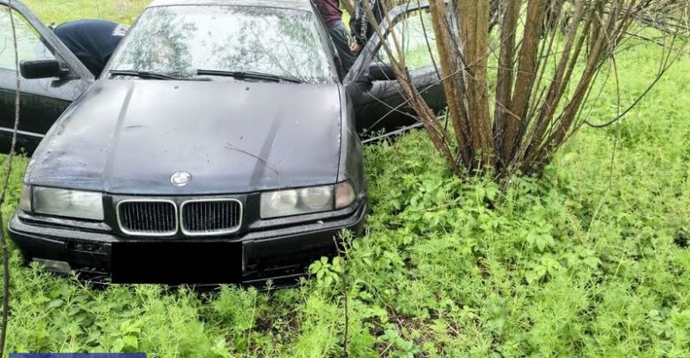 Kierowca BMW nie zatrzymał się do kontroli, bo jego auto od 4 lat nie miało badań technicznych (fot.Policja Dolnośląska)