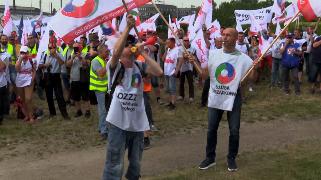 Katowice: Protest pracowników spółki Tauron-Dystrybucja. Żądają podwyżek i innej polityki kadrowej