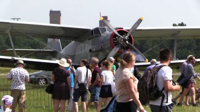 Atakujące F-16, grupa Red Bull i popisy akrobatów. Piknik lotniczy Air Show FAJERA rozgrzał Muchowiec!