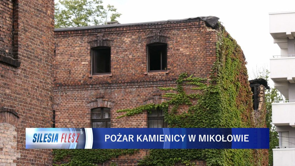 Pożar kamienicy w Mikołowie przy ulicy Bluszcza. Straż pożarna otrzymała zgłoszenie po godzinie 9.00 w środę, 17 lipca