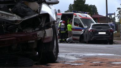 Wypadek na DK 78 w Porębie. Do zdarzenia dwóch samochodów osobowych doszło dziś rano po godz 10, za skrzyżowaniem, na którym można zjechać na Żelisławice