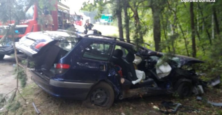 Tragiczny wypadek w Dąbrowie Górniczej [ZDJĘCIA] Kierowca był kompletnie pijany!