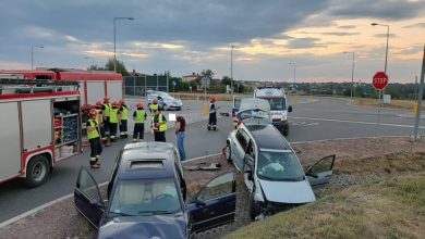 Groźny wypadek w Jastrzębiu-Zdroju! [ZDJĘCIA] Dwie osoby trafiły do szpitala