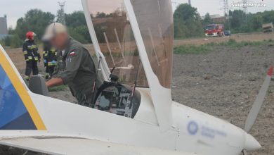 Leciał do Gliwic, wylądował w Świętochłowicach. Nowe fakty awaryjnego lądowanie samolotu przy DTŚ (fot. Śląska Policja)