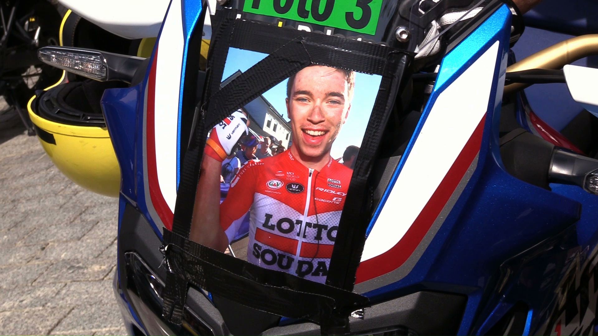 Śmierć Bjorga Lambrechta na TdP: Prokuratura chce przesłuchać kolarzy