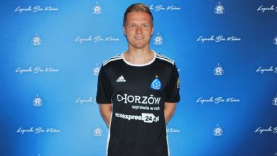 Ruch Chorzów zaprezentował dzisiaj swoje nowe wzory strojów wyjazdowych. Na wyjeździe "Niebiescy" będą "czarni" (fot.Ruch Chorzów)