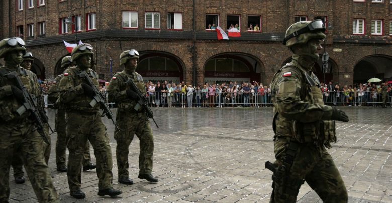 Żołnierze 13. Śląskiej Brygady Obrony Terytorialnej złożyli uroczystą przysięgę w katowickim Nikiszowcu