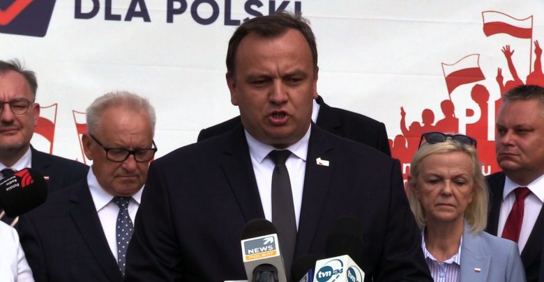 PiS prezentuje JEDYNKI w wyborach, a premier Morawiecki obiecuje 300 nowych miejsc pracy w gliwickim Oplu