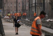 Wszystkie ręce na Katowicką. Wyścig z czasem w Bytomiu trwa w najlepsze. Prace związane z przebudową torowiska tramwajowego i drogi zdecydowanie w ciągu ostatnich dni przyspieszyły