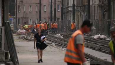 Wszystkie ręce na Katowicką. Wyścig z czasem w Bytomiu trwa w najlepsze. Prace związane z przebudową torowiska tramwajowego i drogi zdecydowanie w ciągu ostatnich dni przyspieszyły