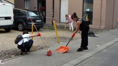 Mieszkańcy sami sprzątają i chcą dać tym samym przykład innym. Mowa o społecznikach z Bytomia, którzy posprzątali Plac Kościuszki (fot.UM Bytom)