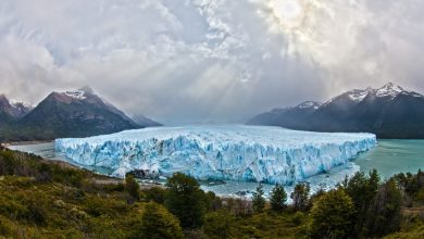 Islandia pożegnała lodowiec Okjokull. Istniał 700 lat, a teraz znika przez zmiany klimatyczne