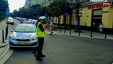 Zakaz ruchu? I co z tego! Kierowcy kontra policja na woonerfie Siemińskiego w Gliwicach