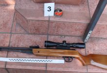 Policja z Jaworzna zatrzymała 41-letniego mężczyznę, który próbował zabić swojego ojczyma strzelając do niego z wiatrówki. Mężczyzna usłyszał już zarzuty i został tymczasowo aresztowany na trzy miesiące.