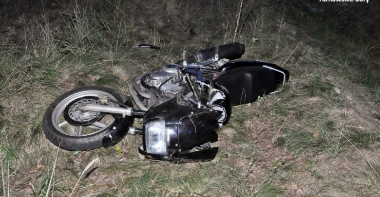 Śląskie: Tragiczny wypadek na krajowej "jedenastce". Nie żyje motocyklista i jego pasażerka (fot.Śląska Policja)