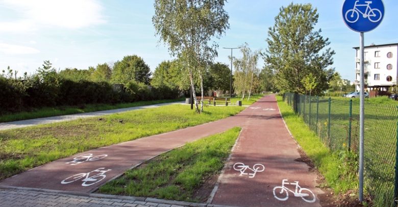 Zakończyła się budowa ścieżki rowerowej i chodnika, które połączyły ulice Narcyzów i Chryzantem w Rudzie Śląskiej – Rudzie