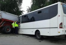 Zderzenie autobusu z ciężarówką. 29 osób poszkodowanych. Jest też ofiara śmiertelna (fot.KWP Kraków)