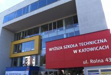 Medycyna i pielęgniarstwo biją rekordy! Wyższa Szkoła Techniczna w Katowicach rozpoczęła nowy rok akademicki!