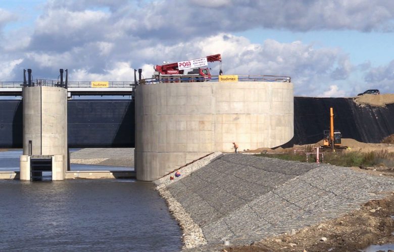 Bieg rzeki Odry zmieniony! Przepięcie rzeki ma związek z budową zbiornika Racibórz Dolny i oznacza, że prace są już zaawansowane w około 85 %