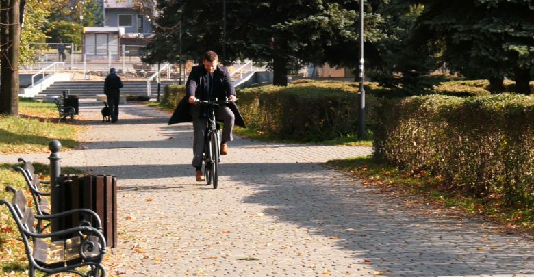 Wyzwanie rzucone! Burmistrz Wojkowic chce się ścigać na rowerach z Metropolii!