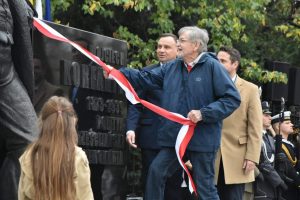 W Warszawie został dziś odsłonięty pomnik Wojciecha Korfantego. Stanął u zbiegu al. Ujazdowskich i ul. Agrykola (fot.slaskie.pl)