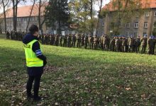 Wtargnęli na teren jednostki wojskowej i wzięli zakładników (fot.Policja Pomorska)