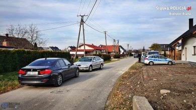 Śląskie: Policyjny pościg za 35-latkiem. Na siedzeniu pasażera jego babcia (fot.KMP Bielsko-Biała)