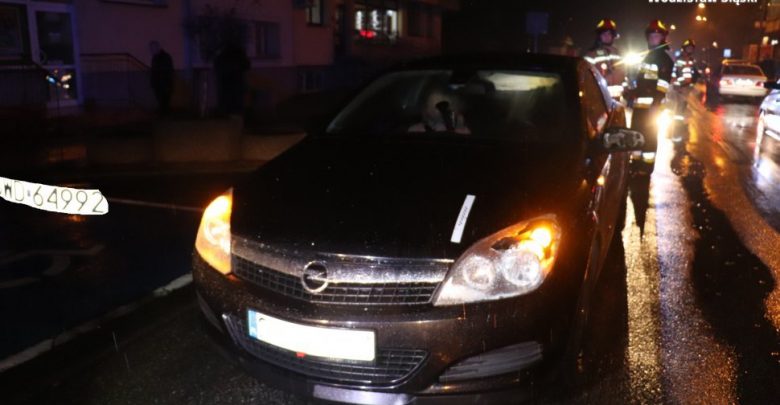 Śląskie: 15-latka potrącona na przejściu dla pieszych przez dwa samochody (fot.Śląska Policja)