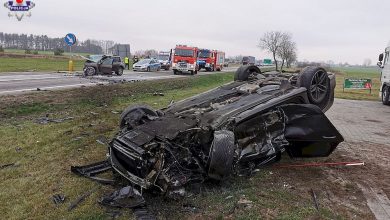 Tak skończyło się wyprzedzanie kierowcy audi [ZDJĘCIA] Trzy osoby w szpitalu (fot.Policja Lubelska)