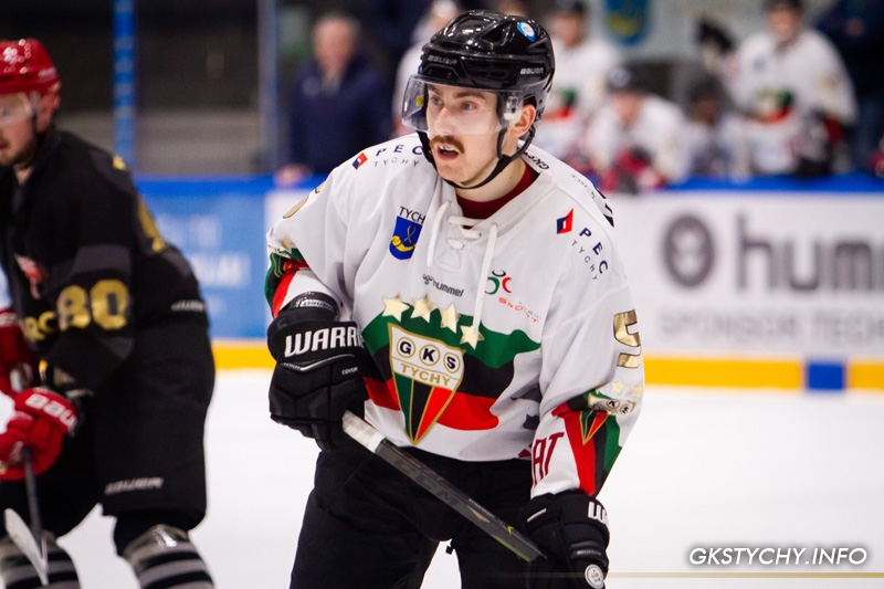 Zawodnicy GKS Tychy zapuszczają wąsy - wszystko w ramach akcji MOVEMBER. (fot.GKS Tychy)