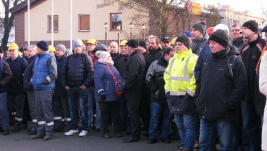 Głodówka w Węglokoksie i protest pod bramą Huty Pokój. Hutnicy z Rudy Śląskiej walczą o swój zakład