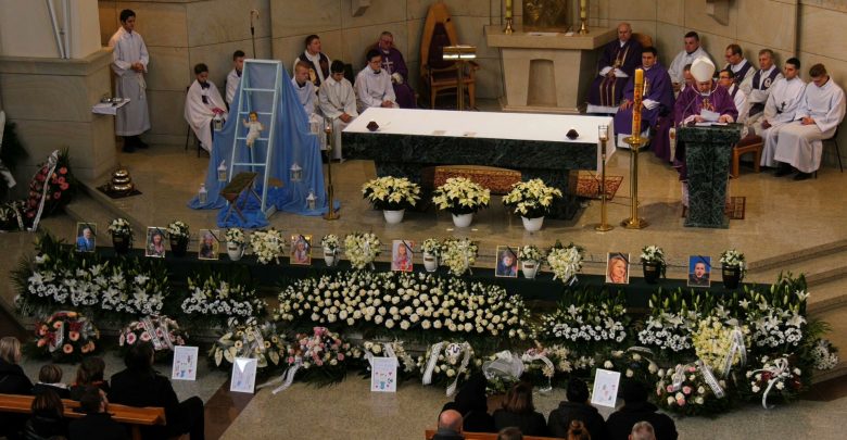 Pogrzeb rodziny Kaimów. Szczyrk pożegnał ofiary tragicznego wybuchu [WIDEO]